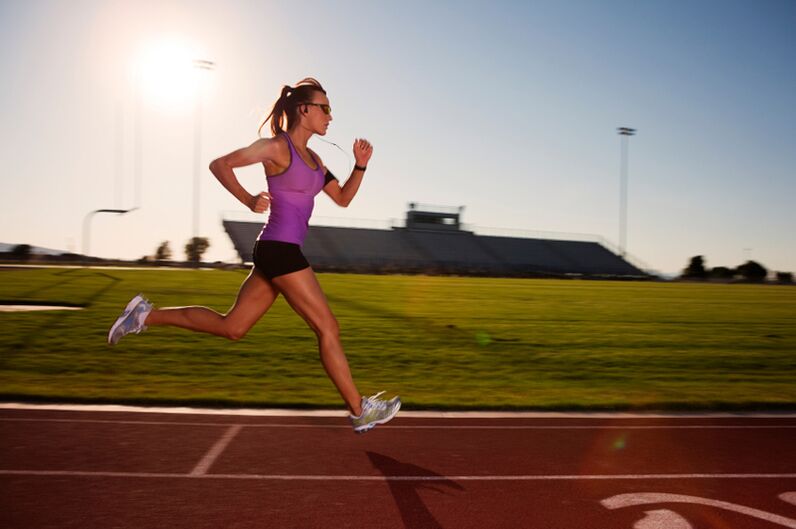 Το Sprint στεγνώνει καλά τους μύες και επεξεργάζεται γρήγορα τις προβληματικές περιοχές του σώματος